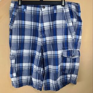 (211) Machine Blue and White Cargo Shorts with Plaid Pattern,Color:Blue Size:36